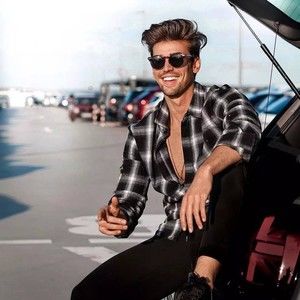 Meet your Posher, Leonardo